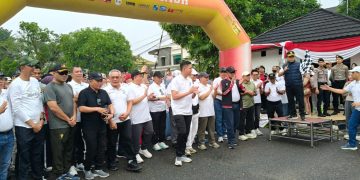 Semarak HUT Provinsi Jambi, Al Haris Lepas Ribuan Peserta Jalan Santai dan Kunjungi Pasar Tani.dok.ist