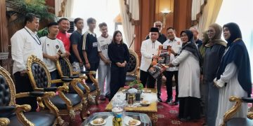 Gubernur Al Haris Beri Apresiasi Istimewa: Orang Tua Atlet Peraih Emas PON Di-Umrohkan.dok.ist