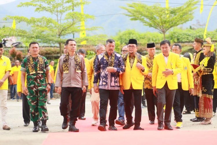 Waka DPRD Ivan Wirata Dorong Penataan Rumah Pimdes, Golkar Kerinci Diminta Tertib Berpapan Nama.Foto:dok.ist
