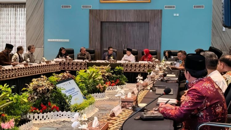 Kunjungan Komisi II DPR RI ke Jambi, Gubernur Al Haris Fokuskan Penguatan BUMD dan Tata Ruang.Foto:dok.ist