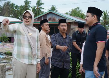 Pastikan Pembangunan Tepat Sasaran, Bupati–Wabup Tanjab Timur Sidak Infrastruktur di Pemusiran dan Teluk Kijing.Foto:dok.ist