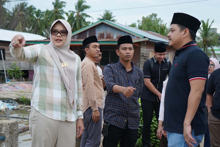 Pastikan Pembangunan Tepat Sasaran, Bupati–Wabup Tanjab Timur Sidak Infrastruktur di Pemusiran dan Teluk Kijing.Foto:dok.ist