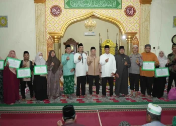 Safari Ramadan Ketiga, Bupati–Wabup Tanjabtim Pererat Silaturahmi di Masjid Nurul Hidayat Sungai Sayang.Foto:dok.ist