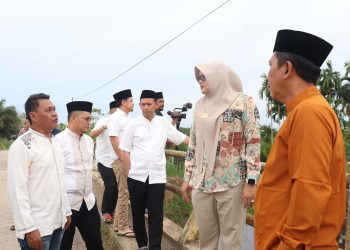 Cek Progres Pembangunan, Bupati dan Wabup Tanjab Timur Lakukan Monev di Geragai.Foto:dok.ist
