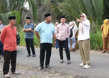 Pastikan Program Berjalan Baik, Bupati dan Wabup Tanjab Timur Evaluasi Pembangunan Kuala Jambi.Foto:dok.ist