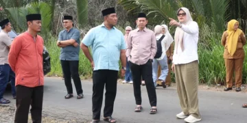 Pastikan Program Berjalan Baik, Bupati dan Wabup Tanjab Timur Evaluasi Pembangunan Kuala Jambi.Foto:dok.ist