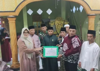 Bangun Solidaritas di Bulan Suci, Bupati Dillah Serukan Kebersamaan Saat Safari Ramadan di Mendahara Ulu.Foto:dok.ist