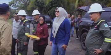 Bupati Dillah Tinjau Langsung Progres Pembangunan Jalan dan Jembatan di Mendahara.Foto:dok.ist