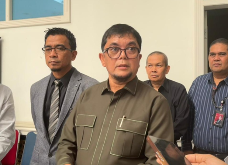 Soroti Pelayanan Bank, DPRD Provinsi Jambi Minta Hak Nasabah Jadi Prioritas.Foto:dok.ist